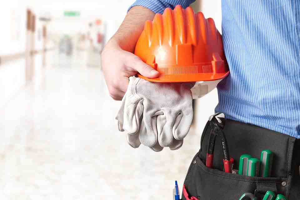 © stillkost - Fotolia.com Handwerker