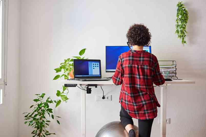 © Jose - stock.adobe.com Frau im Homeoffice
